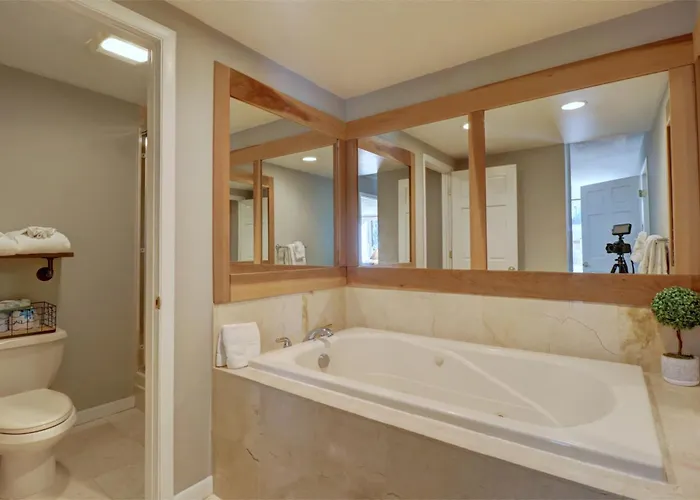 Apartment Sb204 Snowbridge 2br 2ba Copper Mountain